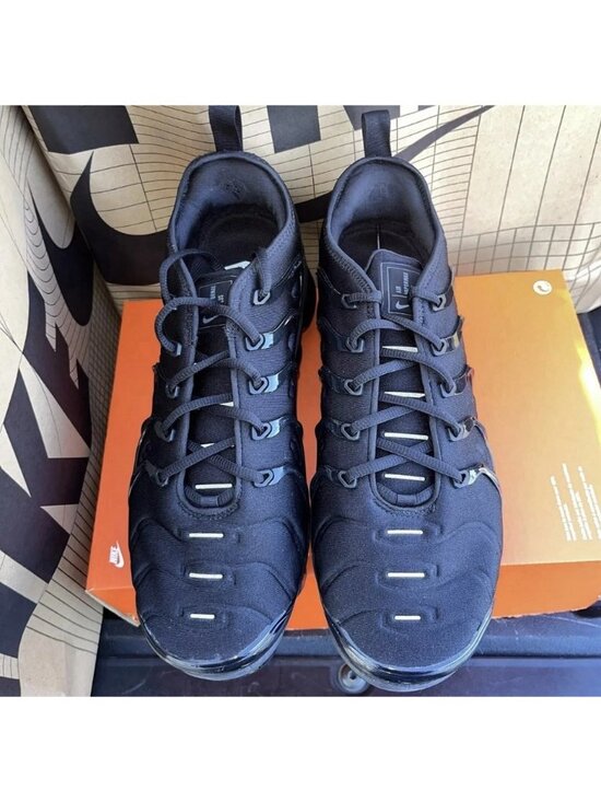 NEW Nike Air Vapormax Plus Triple Black 924453-004 Men’s Size 10 main image 6
